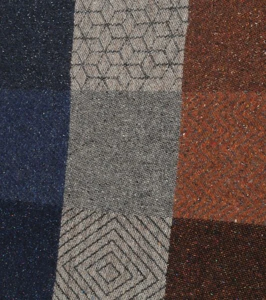 Suitable Herensjaal Wolmix Cubes Blauw Geel Rood 6 Suitable Herensjaal Wolmix Cubes Blauw Geel Rood - Image 4